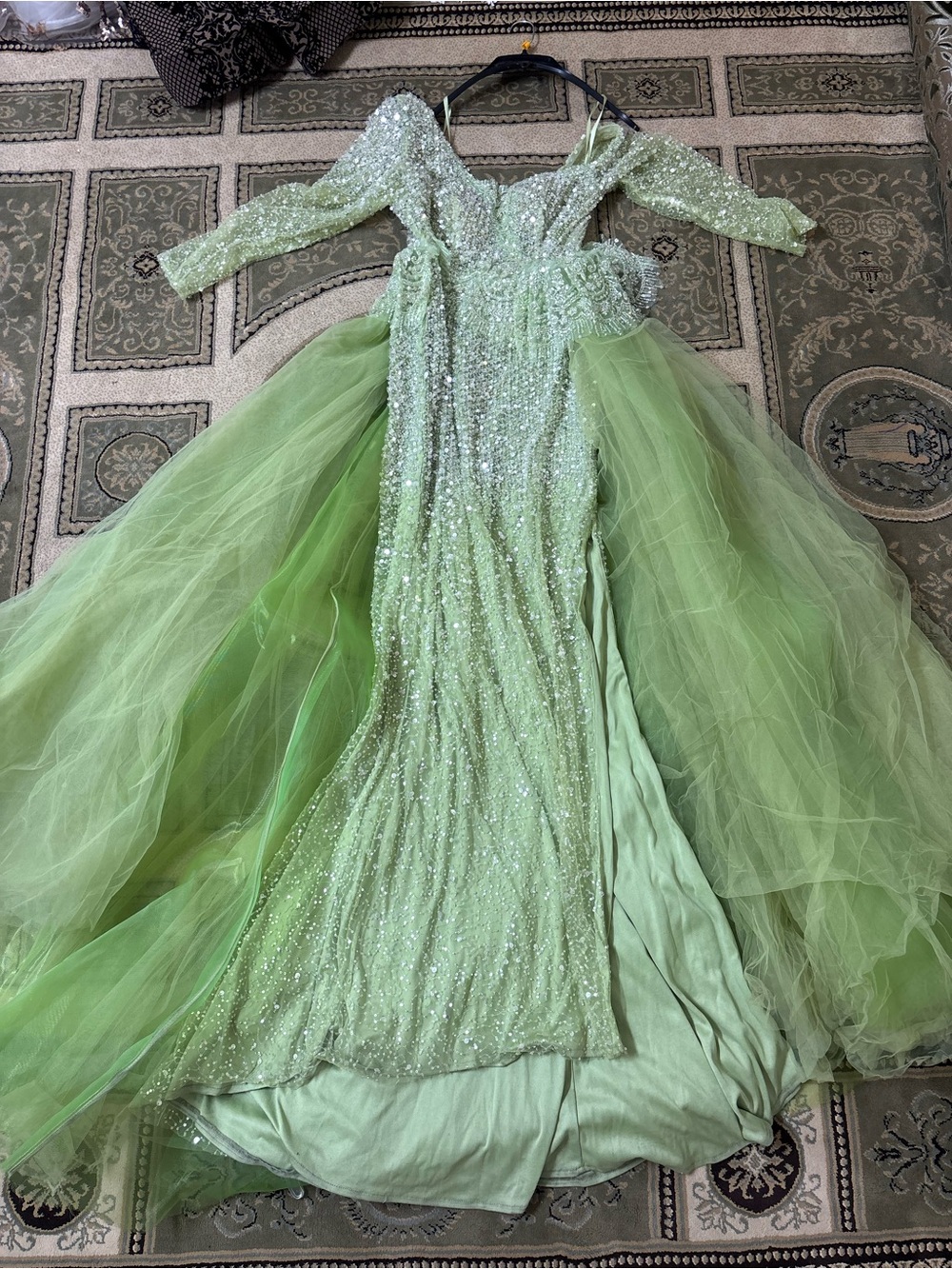 Elegant Sequin & Tulle Light Green Evening Dress